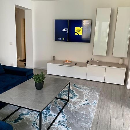 Rose Apartment П'ятра-Нямц Екстер'єр фото