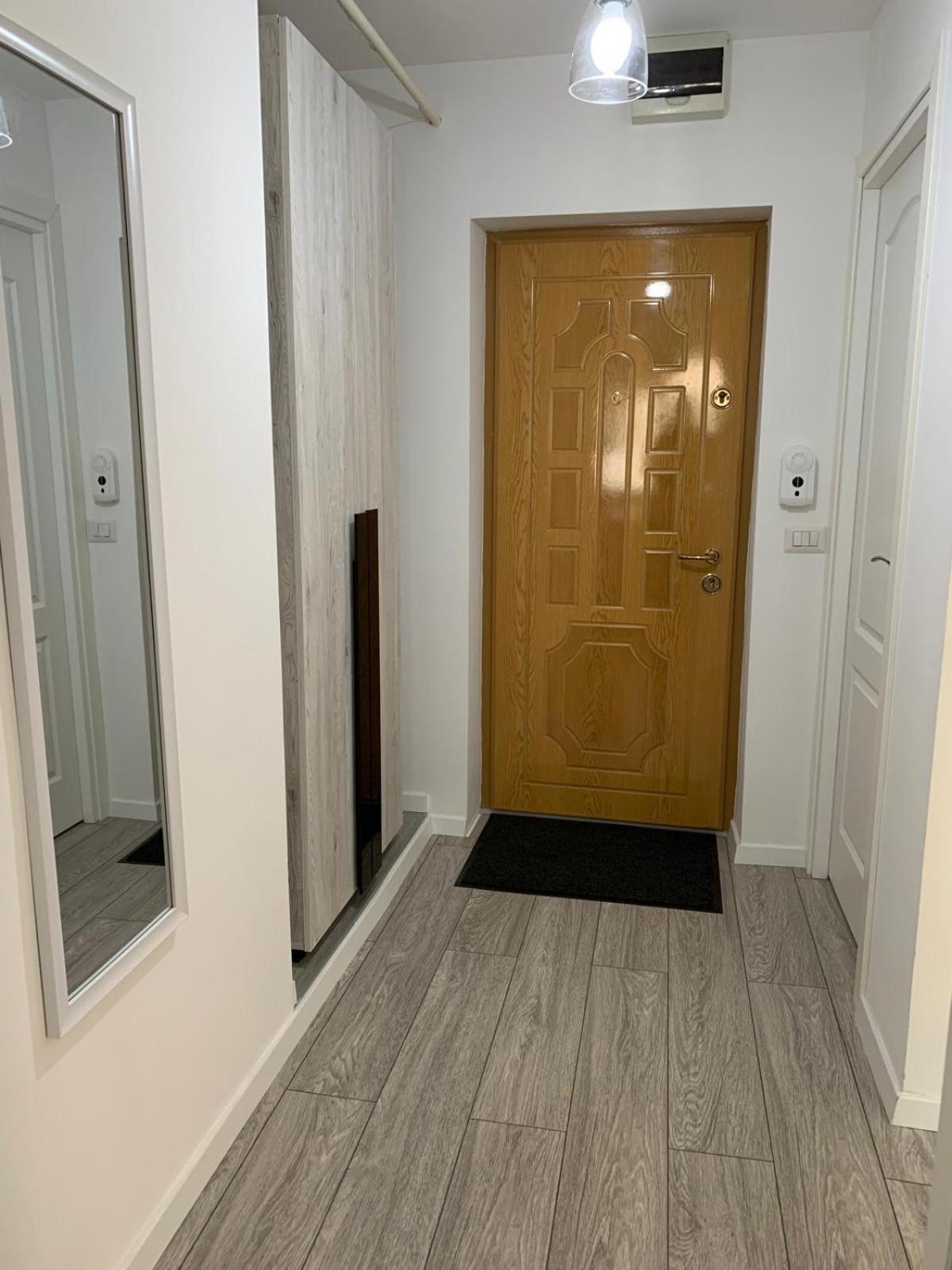Rose Apartment П'ятра-Нямц Екстер'єр фото