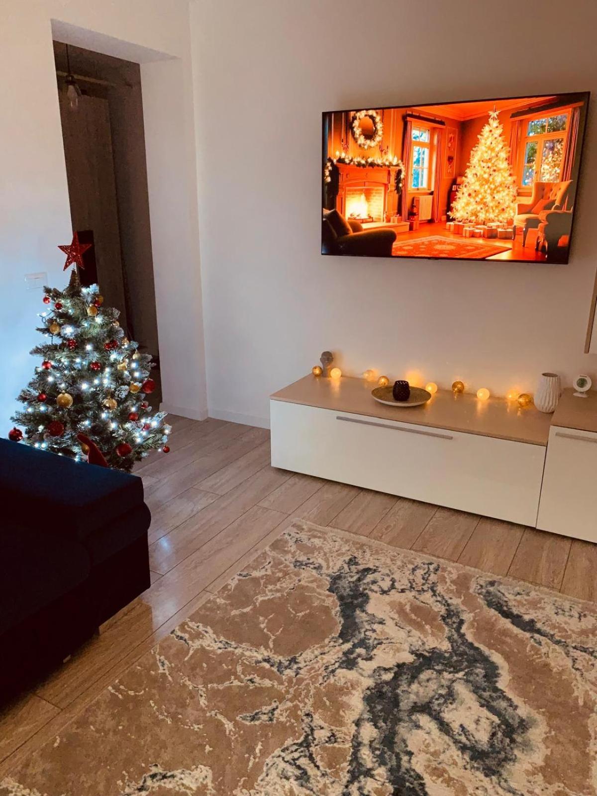 Rose Apartment П'ятра-Нямц Екстер'єр фото